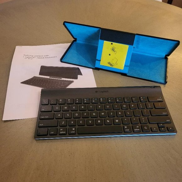 Logitech Bluetooth Tablet Keyboard for iPad - Battery Powered - Picture 2 of 7